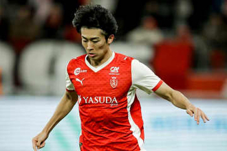 中村敬斗が「華麗にネットを揺らした」　25ｍ衝撃ミドル弾を現地絶賛「GKに隙を与えなかった」