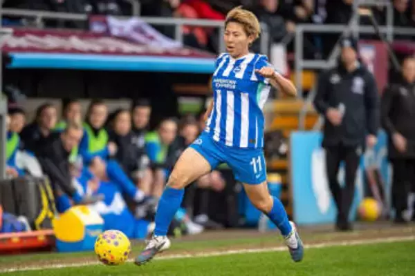 日本人→日本人で“衝撃ゴール”　ロングパス→超絶ループ…イングランド1部で2戦連発