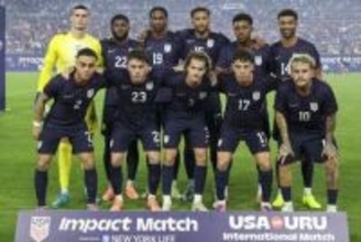 W杯着用の新ユニ発表…国旗柄に反響「過去最高」　波打つ赤×白「ここ10年で1番いい」