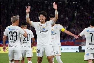 FC東京、開幕節で5失点の逆転負け　一発退場→数的不利で劣勢に…町田が快勝スタート