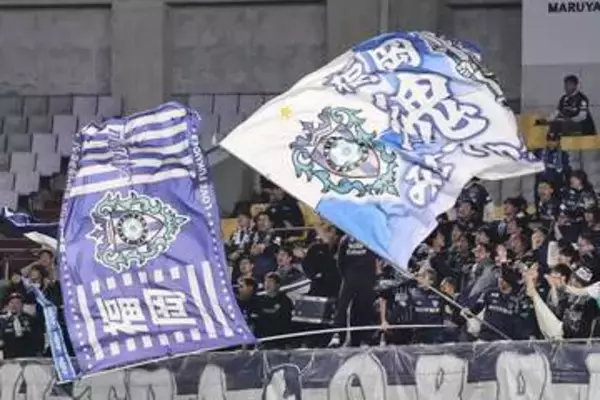 J1クラブの新ユニが「おしゃれ！」　襟付きの1着…”原点カラー”を採用に「爽やかでよい」
