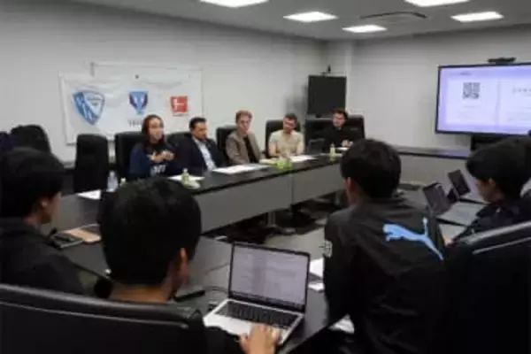 15歳でドイツ挑戦…講義で伝えた「苦しいときもあるけど」　欧州クラブが筑波大を訪問