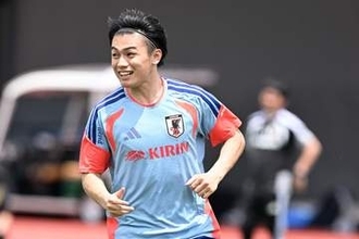 遠藤航も思わず「いや、えぐい」　同僚FWの驚愕プレーに感嘆「誰が止められるの」