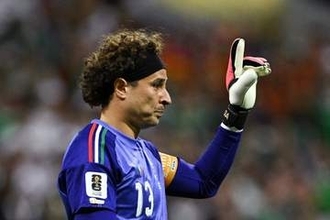 6大会目のW杯でも出場…40歳GKオチョアが「鉄人過ぎる」　2点リードで出番「すげぇなぁ」