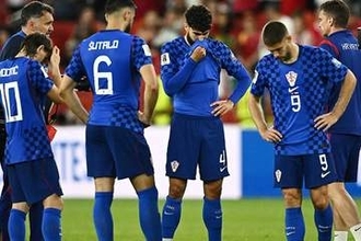 ファンも激怒…W杯で明暗分けた判定　最新技術を駆使に現地説明「認められなかった」
