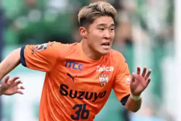 異例の34秒に「デバイスは正常です」　仁王立ちで動かず…”珍光景”が話題「電波終わったかと」