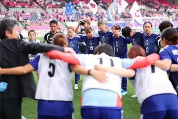 日本代表の会場に現れた”怪物”「きてたのか！」　現地で観戦…勝利を呼び込んだ「素敵な背中」