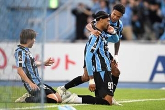 川崎で撮った”黄金期の残像”　万能なブラジル人FWの存在…等々力で見た「可能性の片鱗」