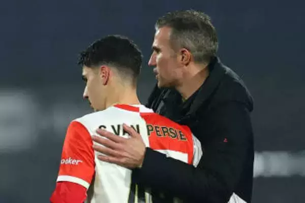 世界的レジェンドの愛息が「衝撃のオーバーヘッド」　父親の前で見せた一撃に現地仰天「驚くべきこと」