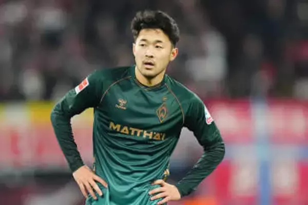 日本代表DFの序列に変化？　新天地でスタメン定着→連続ベンチ…指揮官説明「誰かが犠牲者になる」