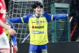 20歳日本代表は「真のストライカー」　圧巻2発で逆転…現地最高評価「試合を決定づけた」