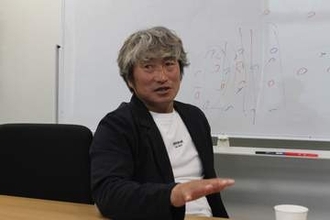 31歳で突如引退→監督就任「強く説得されて」　無資格で名門指揮官へ…重鎮が迫った「お前には責任がある」