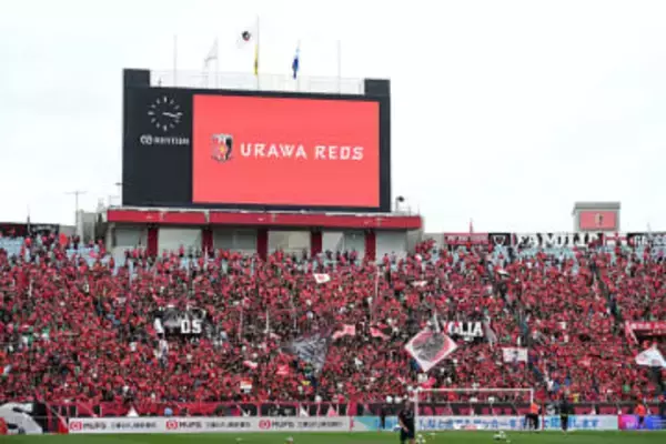 引退試合で壮観ビジュアル「凄すぎないか？」　スタジアムを囲った圧巻の光景が「芸術だね」