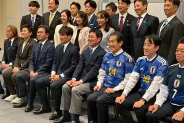 会食中に異例のコーチ打診「俊輔の力が必要だ」　森保監督が明かした“W杯2か月前オファー”の理由