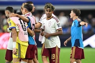 スペインVSフランスに「やっぱりいた！」　早朝の日本ファンも虜「まだ見れるの嬉しい」
