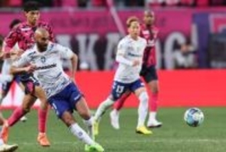 遠藤保仁を彷彿…国際大会で「魔法のようなアシスト」　絶妙パスに騒然「大好物です」