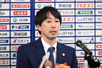 警告8枚の大荒れ「恐れてはJ1で戦えない」　監督が言及…審判に言った「厳しいですね」