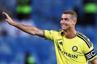 C・ロナウドがキャリア通算977得点目　今季で引退示唆…華麗な反転→逆足弾に海外喝采