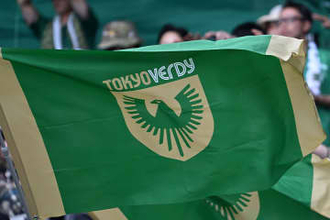 J1クラブの新ユニ「他サポだけど羨ましい」　大胆デザインの1着が「色の組み合わせも秀逸」