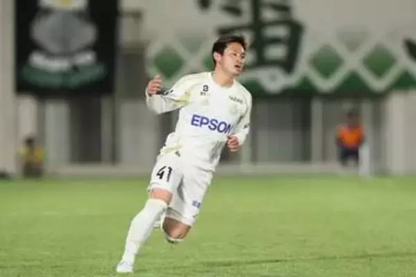 相手サポも驚愕「こんなのJ2レベルじゃない」　敵翻弄の個人技→芸術弾に「年間ベストゴール決まった」