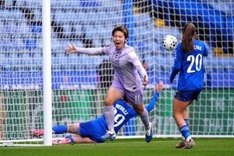 日本人が今季10ゴール目…イングランドで存在感　カウンターから冷静一撃が「うまい」