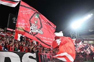 J名門に訪れた「待ちに待った瞬間」　試合後の“圧巻光景”が「感動！」「最高です」