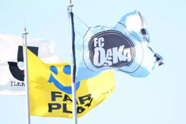 “水の都”を縦縞で表現　女性デザイナーが手がけた新ユニに「昨季からの流れを感じる」