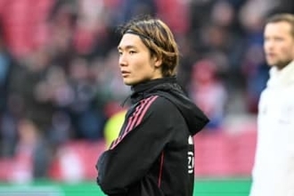 欠場続く日本代表29歳は「痛みに悩まされている」　指揮官が明言…現地報道「数週間前から」