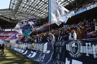 驚異の弾道に「エグすぎ」　プロ公式戦で炸裂した現役大学生の衝撃ミドル…止まらぬ絶賛「一番プロらしいプレー」