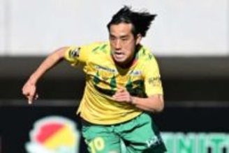 J1昇格の“10番”がJ2移籍「まさかの」　苦渋の決断をファン支持「まだまだ輝ける」
