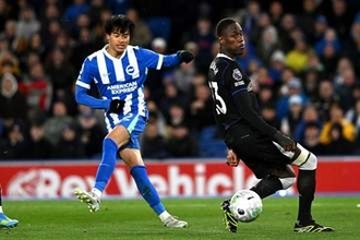 三笘薫が「ロナウジーニョのよう」　華麗タッチでチェルシー翻弄「空中でかわした？？」