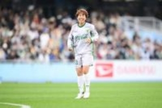 引退表明のレジェンド「神様見てた」　バー直撃→”ラッキーゴール”が話題「粋なご褒美ですね」