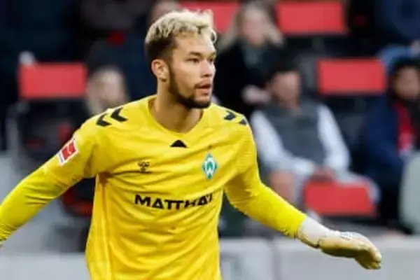 21歳GKが「存在感を示した」　王者バイエルン相手に3失点も…現地一定評価の「3.5」