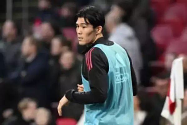 冨安は近くスタメン起用の可能性も？　プレーに満足…指揮官が示唆「向上し続ければあり得る」