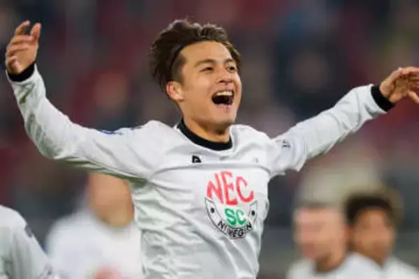 逆足で衝撃ミドル…日本人が「化け物すぎる」　欧州1部で大暴れ「ビッグクラブ行く」