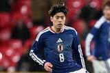 「24歳日本代表MFの私服に反響「ジャスティンビーバーかと思った」　ファン熱視線「無限に見たい」」の画像1