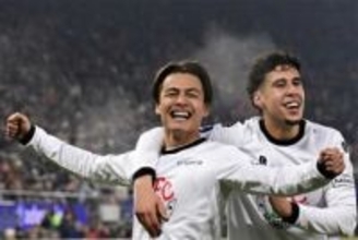 22歳日本人が「英語頑張ってる」　異国で見せた”お茶目姿”に反響「完全にスターの風格」