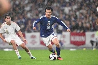 上田綺世が作った「0.1秒」が「世界トップクラス」　一瞬で相手を無力化…タイミングが「まさに真骨頂」