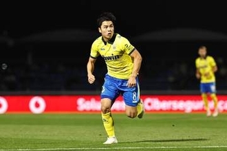 ポルトガルで躍動する日本人に「特別な観客」　現地試合を“超大物”が観戦…クラブと日本の「文化の懸け橋」