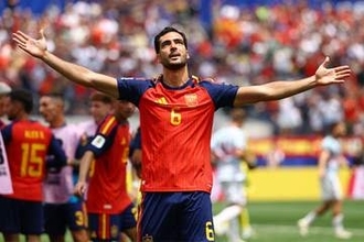 スペインがベルギーとの欧州対決を制してベスト4進出　試合終盤に再びメリーノ弾…16年ぶり優勝に前進