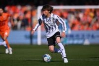 待ち望んだ再会はわずか“22分”「悔しいデビューに」　古巣に凱旋も…誓った「また来ます」