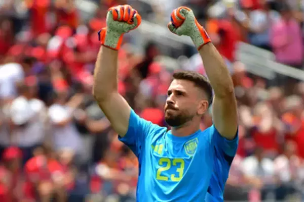 スペインGK、W杯最長無失点記録を更新　最後の失点は「三笘の1ミリ」…519分間“完封”