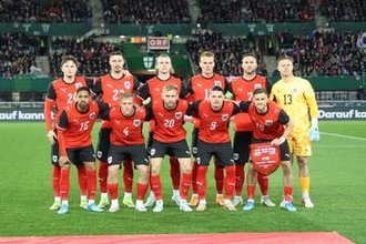 22年前に色を入れ替え…欧州強豪のW杯ユニ　研究家注目の1着は「大理石のテーブルを想起」
