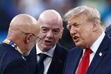 「W杯表彰式…FIFA会長の”服装”が「愚かだ」　一部では好意的意見もレジェンド苦言「言葉を失うよ」」の画像1