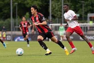 日本人18歳は「並の若手選手ではない」　11試合10得点…ドイツ報道「移籍が選択肢に」