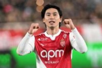 日本代表MFが欧州名門で快挙「凄いな」　クラブ月間MVP＆ベストゴールを”W受賞”「伝説的な選手」
