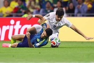 W杯で起きた珍事件→「素敵な話」　選手が神対応…激突カメラマンの状況「気になっていた」