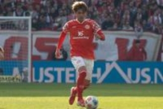 日本代表MFに「現時点で問い合わせなし」　“記録的な移籍”見込み…現地報道「かつてないほど潤う」