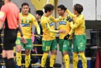 千葉が17年ぶりJ1昇格決定　カルリーニョスが決勝弾…フクアリで涙の悲願達成