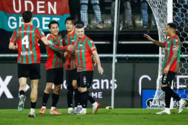 好精度FK→ヘディング弾「日本人コンビが救った」　値千金の一撃を現地喝采「勝ち点をもたらした」